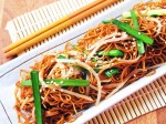 Bữa sáng chỉ 10 phút với mì trứng xào