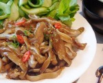 Tai heo xào sả cho ông xã lai rai