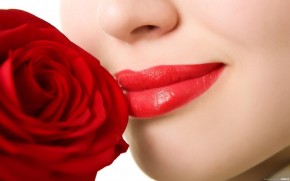 Môi thâm: Làm thế nào để đánh son lên được màu chuẩn?