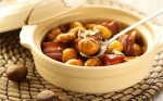 Trổ tài nấu ăn với thịt ba chỉ nấu hạt dẻ ấm cơm ngày lạnh