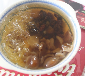 Nấu chè nhãn nhục thanh mát ngon miệng lại đẹp da