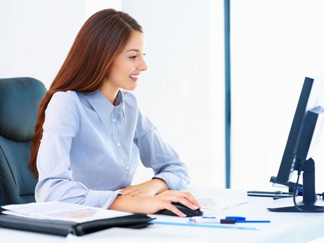Làm thế nào để bảo vệ da khỏi tác hại của màn hình máy tính
