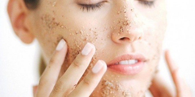 Thói quen khiến làn da bị mỏng đi trông thấy