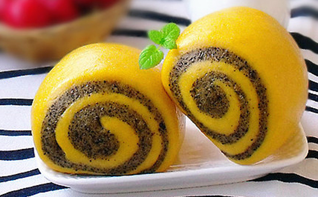 Học nhanh cách làm bánh bao bí ngô mè đen