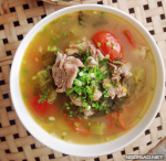 Canh dưa cải chua nấu sườn