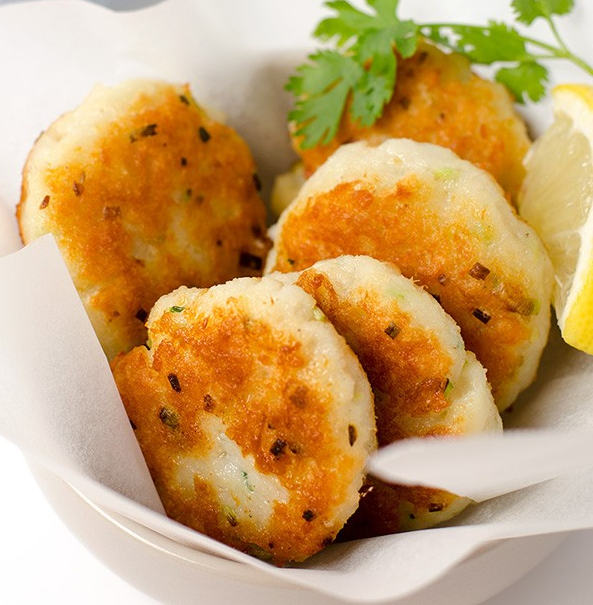 Làm bánh cá chiên thơm giòn lạ miệng thật dễ dàng đơn giản