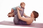 Bài tập giảm cân cực thú vị cho bà mẹ có con nhỏ